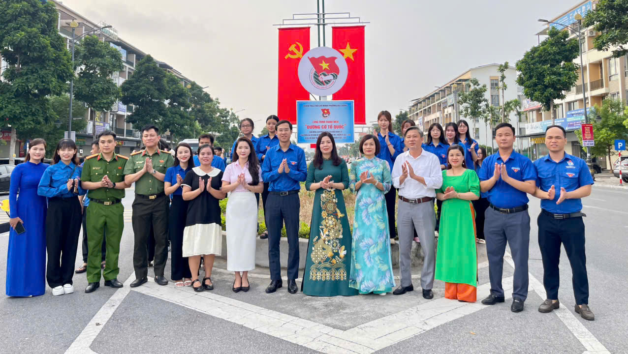 Công trình “Đường cờ Tổ quốc” chào mừng Đại hội Đảng bộ phường Võ Cường lần thứ nhất, nhiệm kỳ 2025–2030