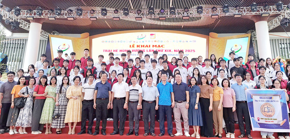 Trường Trung học phổ thông Chuyên Bắc Giang đoạt 18 Huy chương Vàng tại Trại hè Hùng Vương