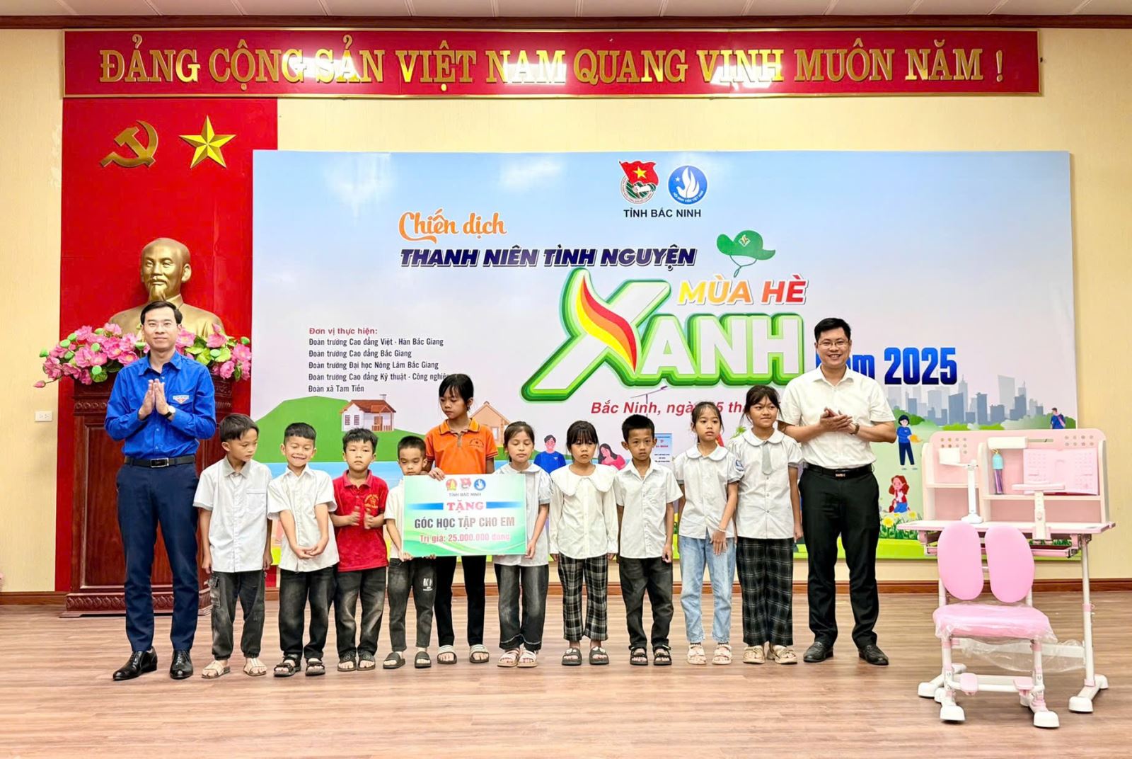 Sôi nổi Ngày cao điểm chiến dịch tình nguyện Mùa hè xanh lần thứ 2 năm 2025