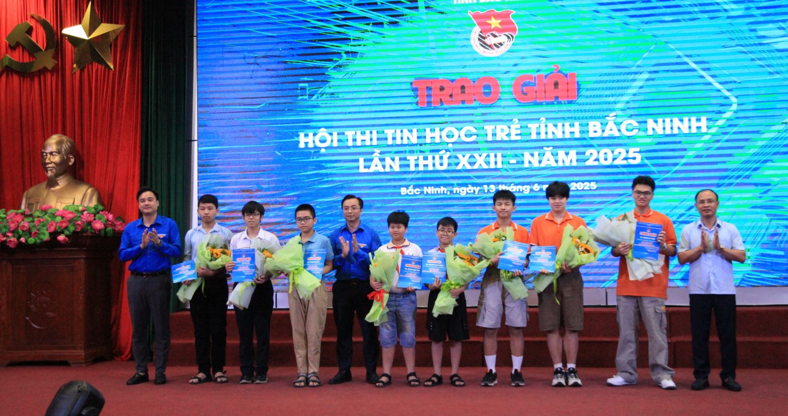 Trao giải Hội thi Tin học trẻ tỉnh Bắc Ninh lần thứ XXII và Cuộc thi trực tuyến “Sắc màu OCOP và sản phẩm làng nghề truyền thống tỉnh Bắc Ninh” năm 2025
